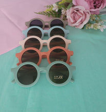 Load image into Gallery viewer, Childrens Round Sunglasses
