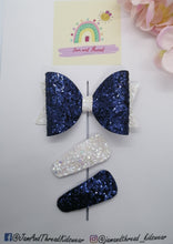 Load image into Gallery viewer, Glitter Dolly Bow and Snap Clip Set
